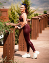 Burgundy : legging & brassière, tenue fitness super gainante