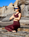 Burgundy : legging & brassière, tenue fitness super gainante